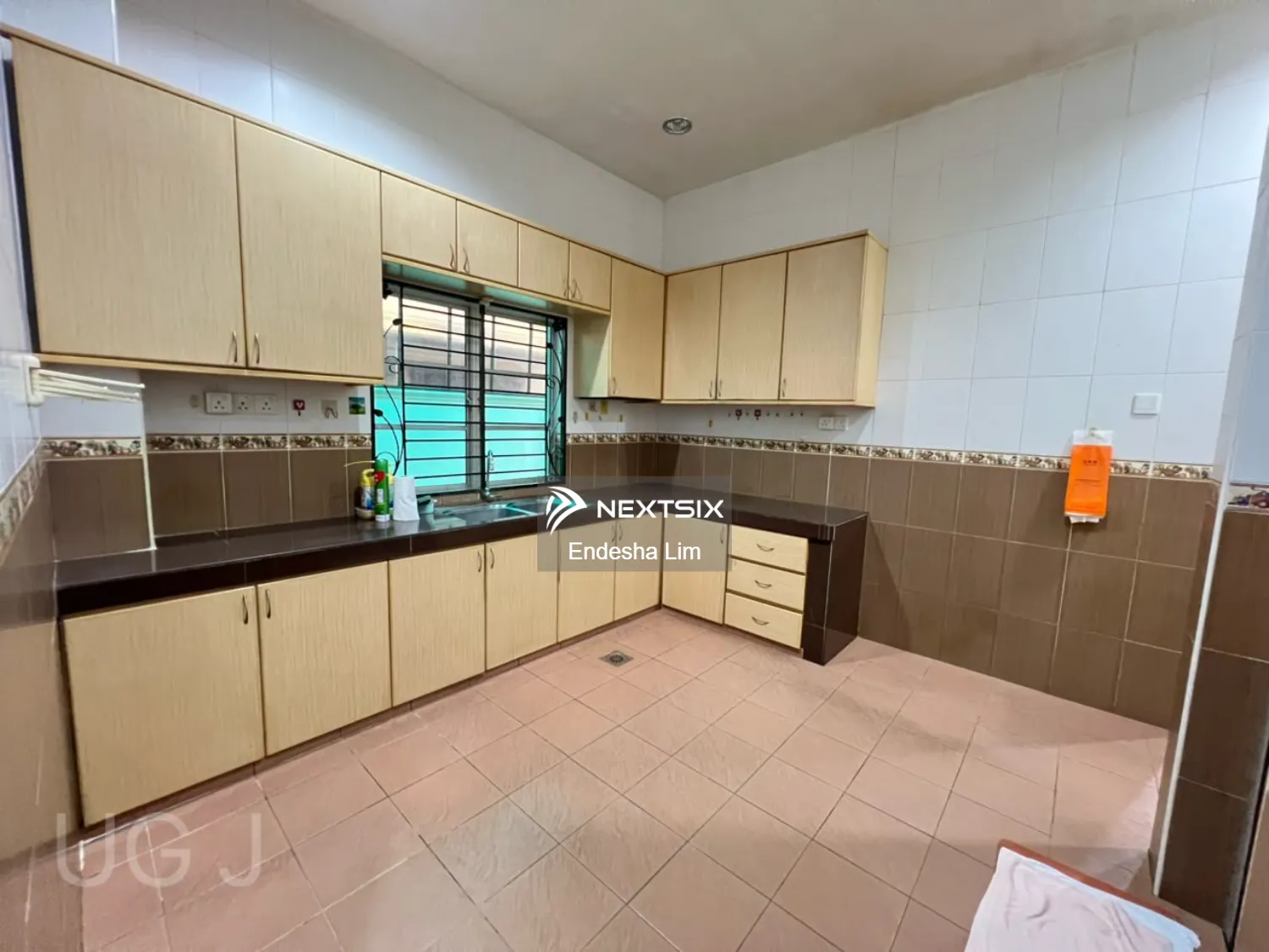 Semi-detached House For Sale in Klang Selangor - Image 12